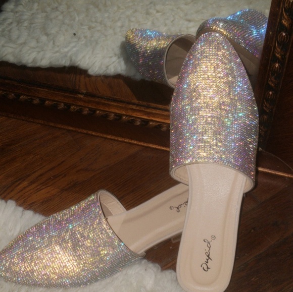 🚨//The Glitz// Champagne Slide/ Flat - Picture 7 of 8